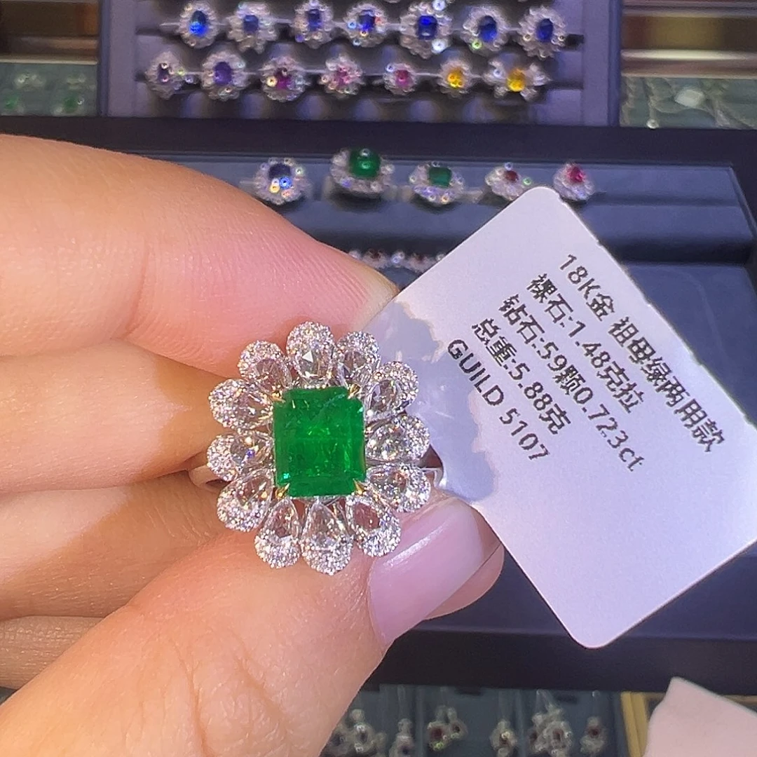 戒指18K金镶嵌祖母绿