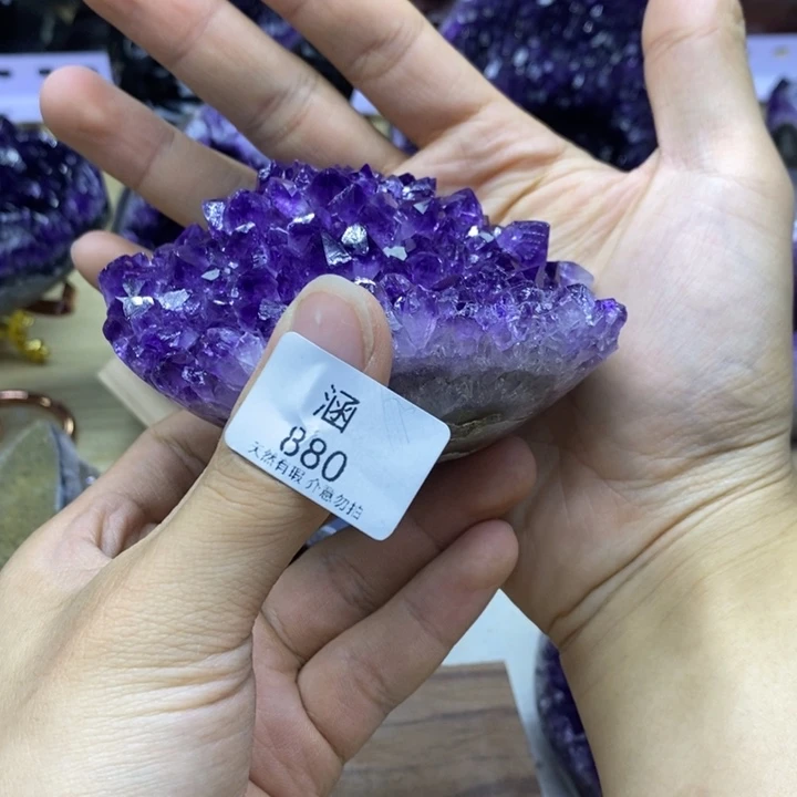努***生未镶嵌紫晶大型摆件（非配饰）