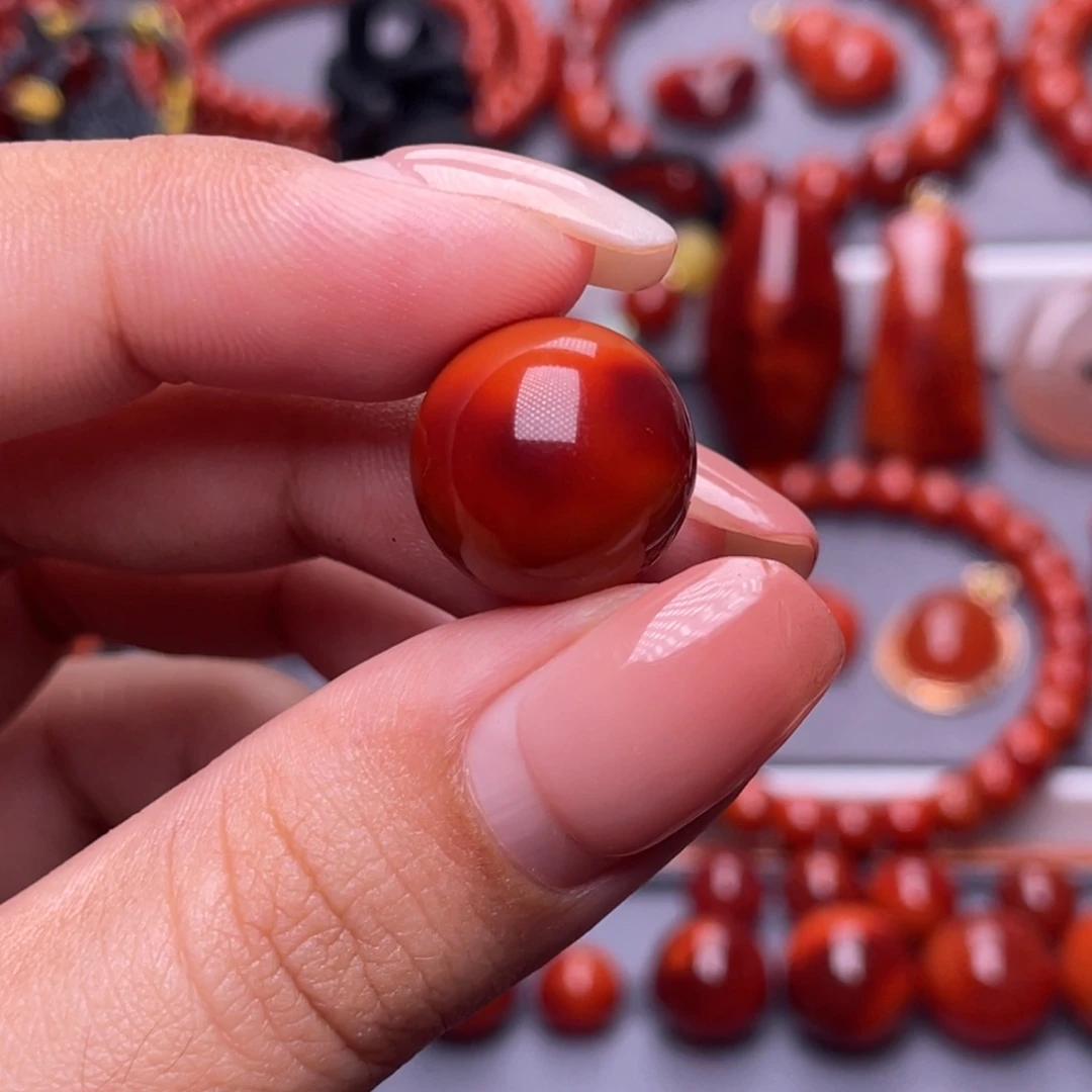 未镶嵌其他南红玛瑙原矿）15mm瓦西双色满肉圆珠