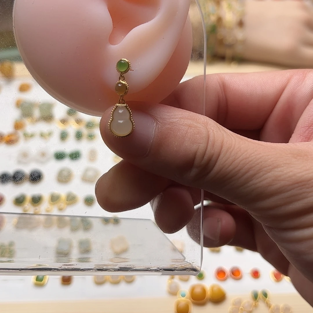 和田玉银S925镶嵌耳饰