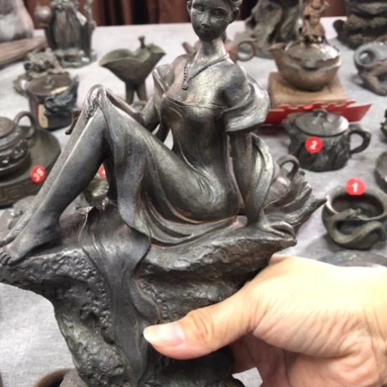 林***间全手工雕刻全手捏柴烧摆件