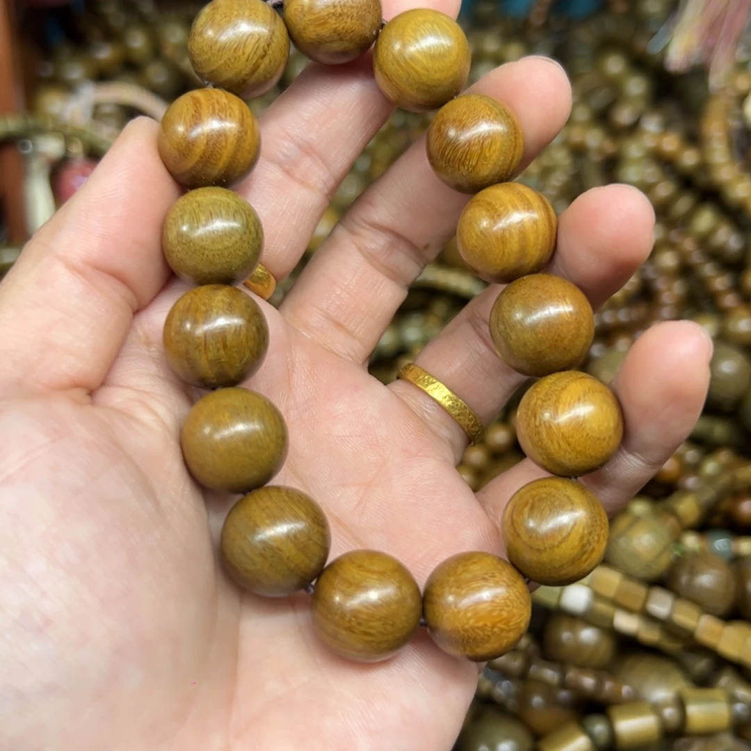 维腊木（绿檀）无事牌