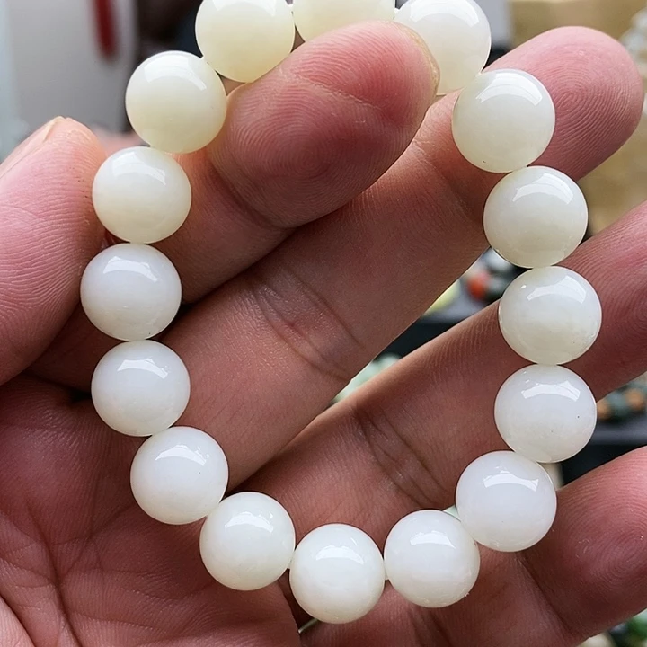 【闪购商品】未镶嵌手链和田玉12白