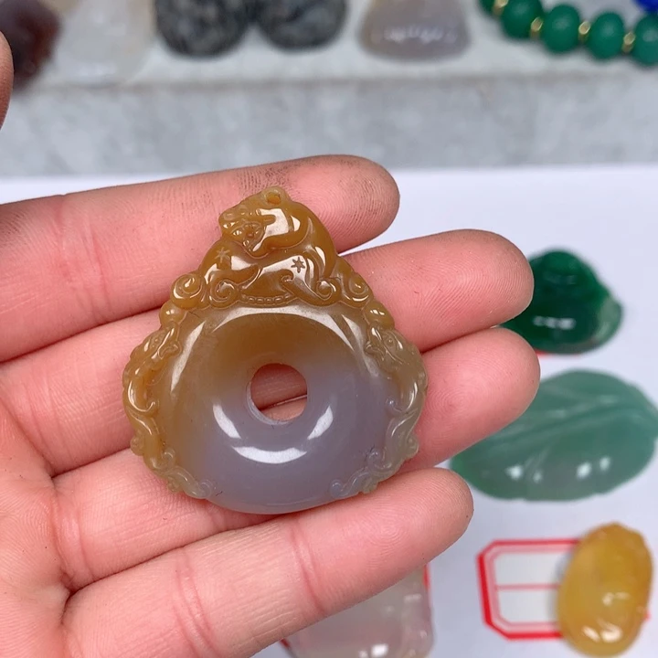 玛瑙/玉髓颈饰未镶嵌心*