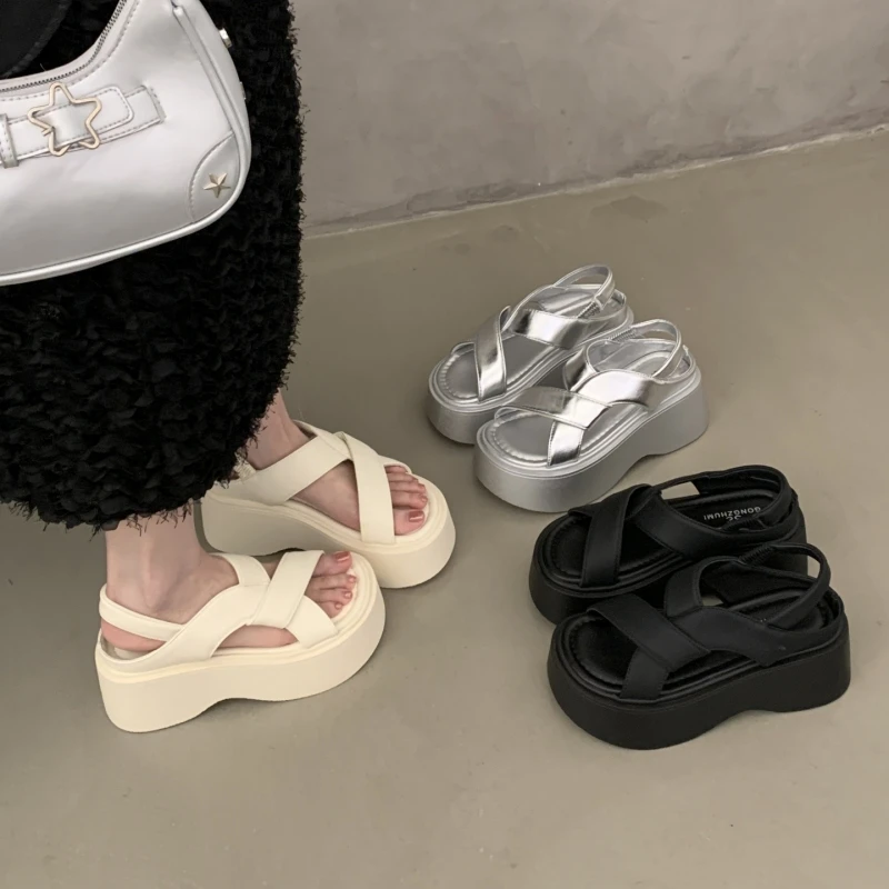 凉鞋女款夏季外穿2025新款高跟绝美不累脚巨好看罗马高级感沙滩鞋