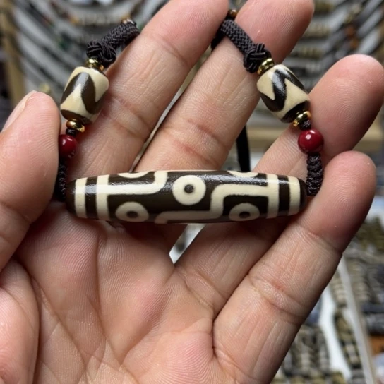 玛瑙/玉髓颈饰未镶嵌二****梅