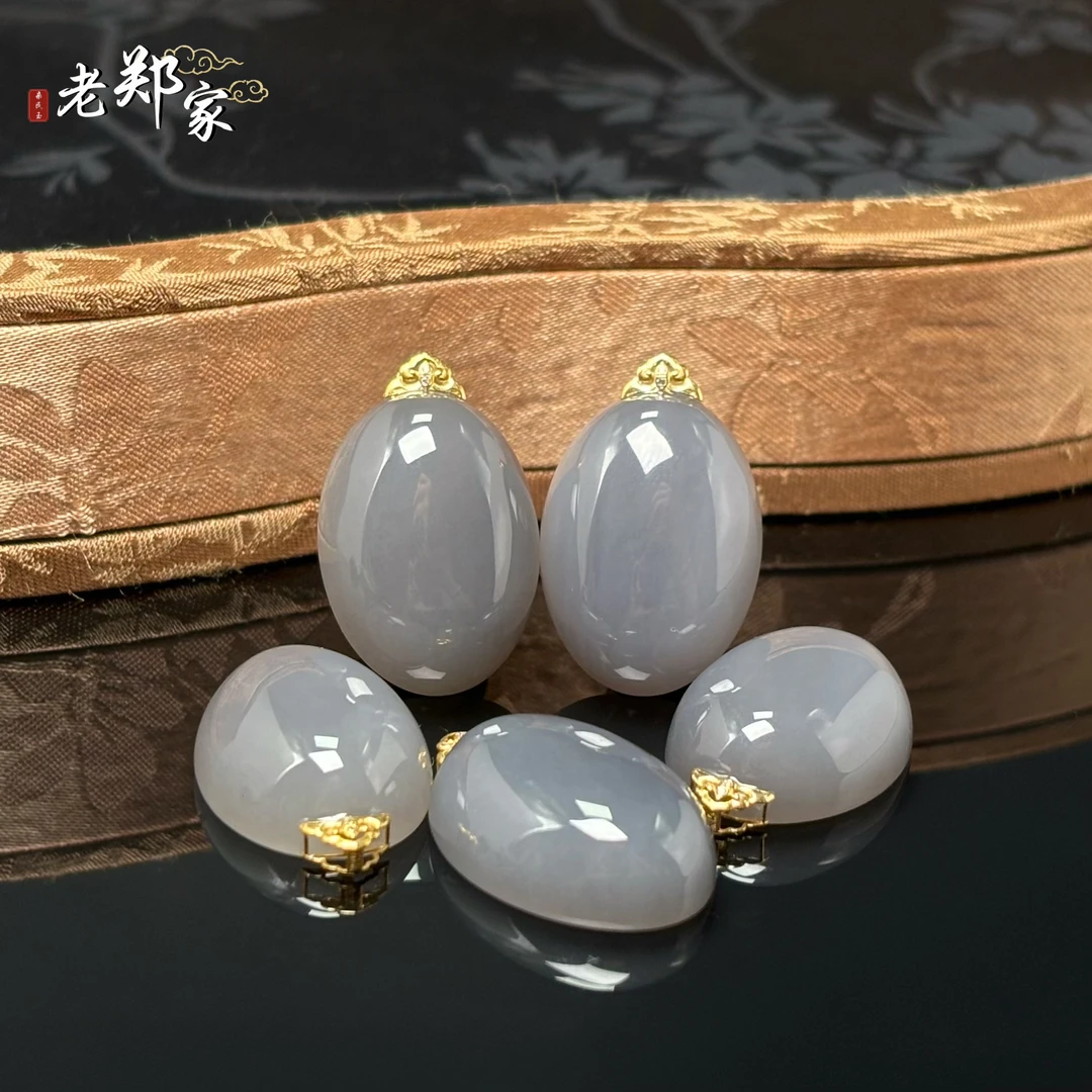 【老郑家】18k金和田玉蛋面挂件 3019-2 多样性发一件 约24*18*8mm