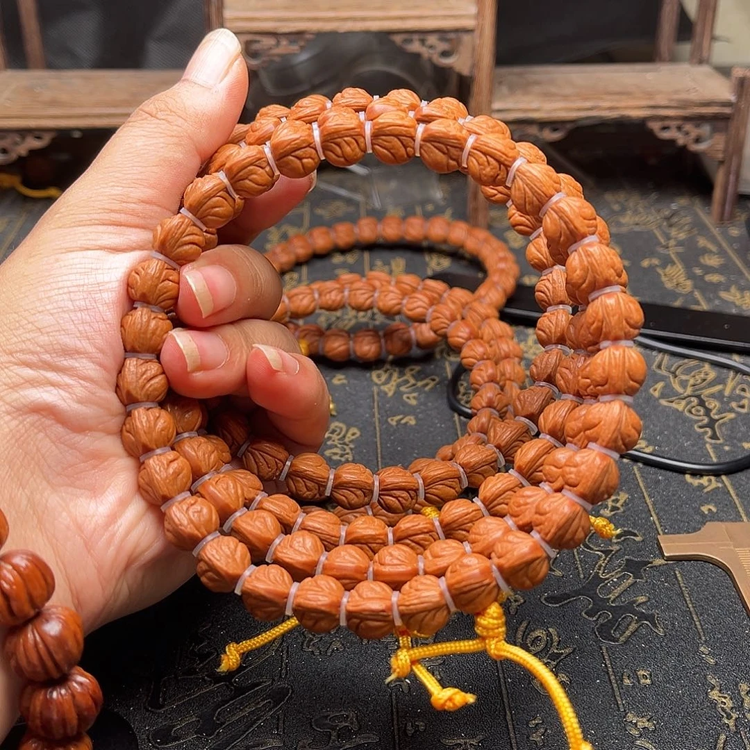 桃核吊坠小龙纹手持