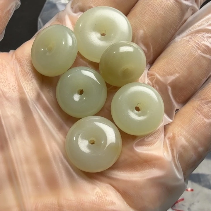 和田玉未镶嵌颈饰60一个随机发货