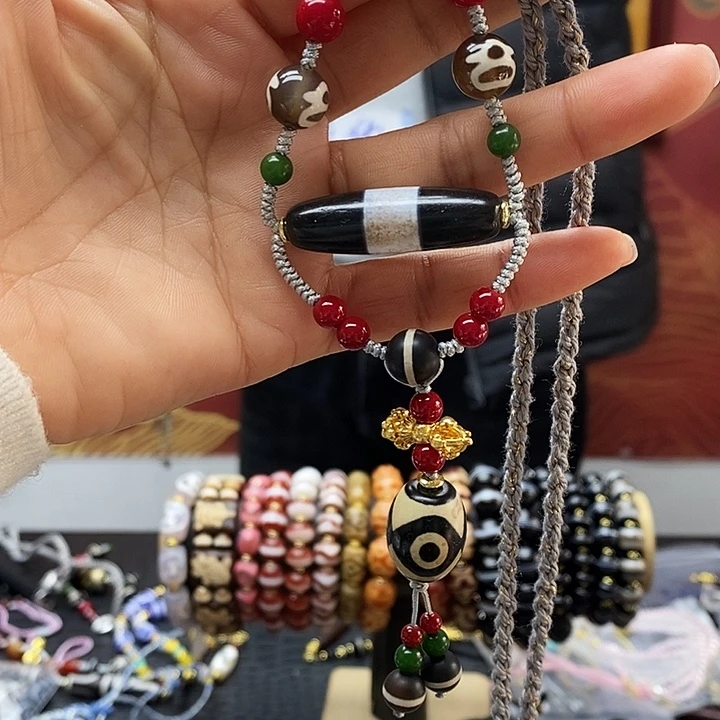 玛瑙/玉髓合金颈饰