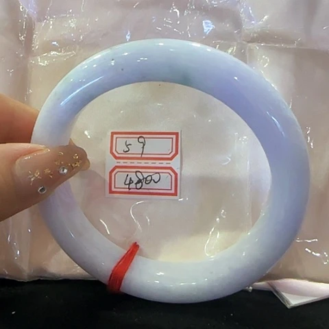 翡翠手镯未镶嵌天然翡翠