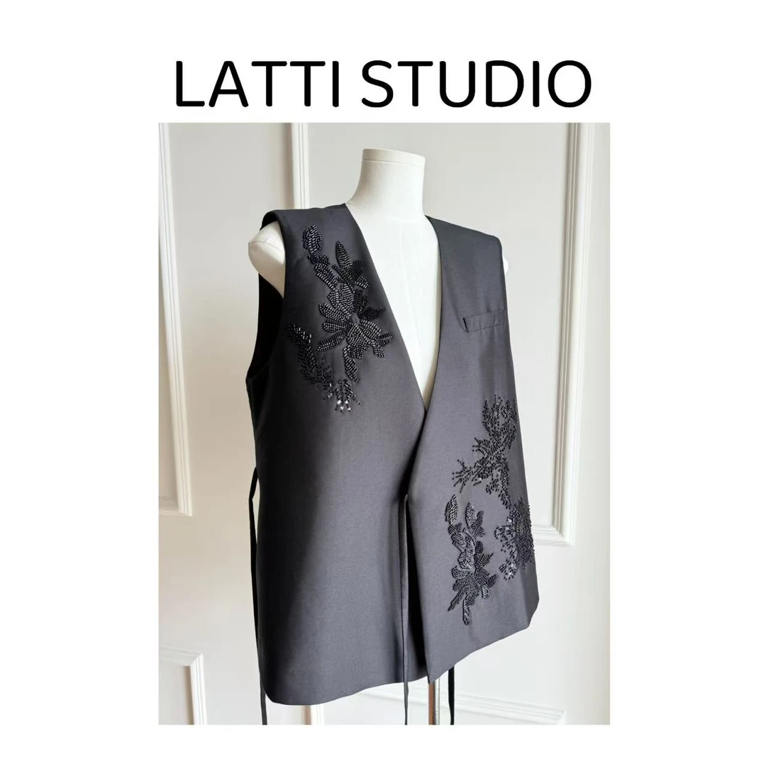 【Latti】墨间珠玑-桑蚕丝羊毛重工钉珠高级设计感垫肩马甲