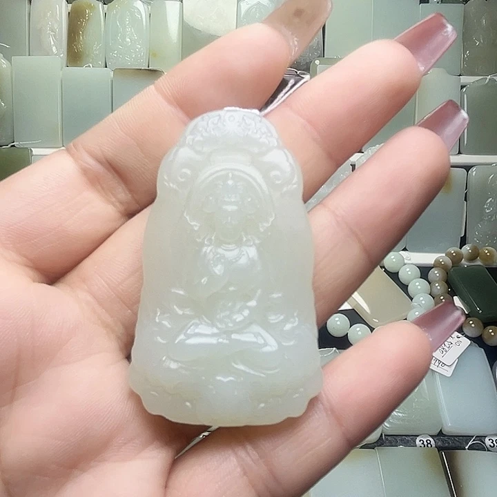 颈饰未镶嵌和田玉