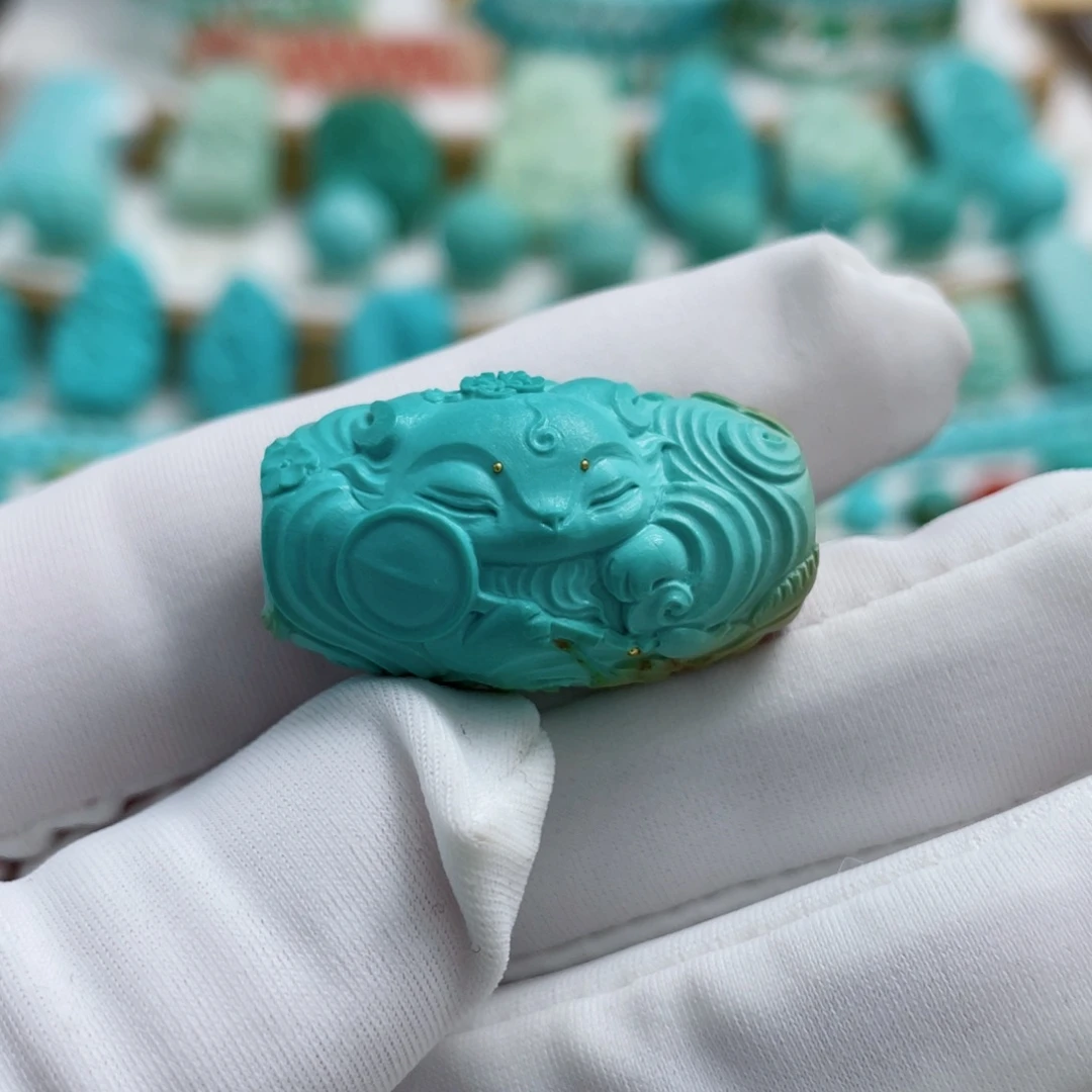 绿松石未镶嵌珠宝奇石