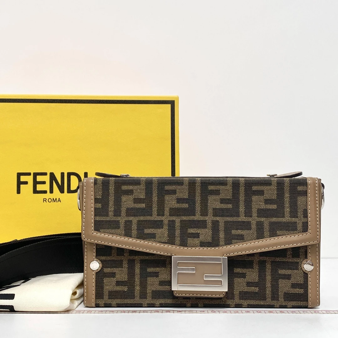 胖虎曼曼/芬迪/95新/公价0/箱包/斜挎包/312502090059