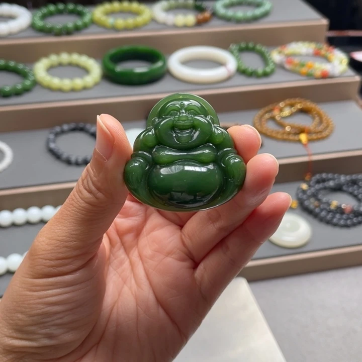 颈饰未镶嵌和田玉