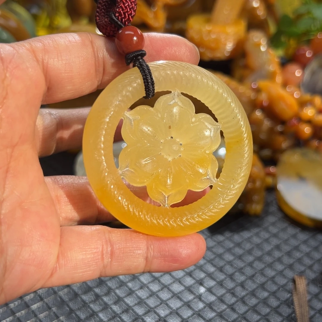 石英质玉未镶嵌颈饰