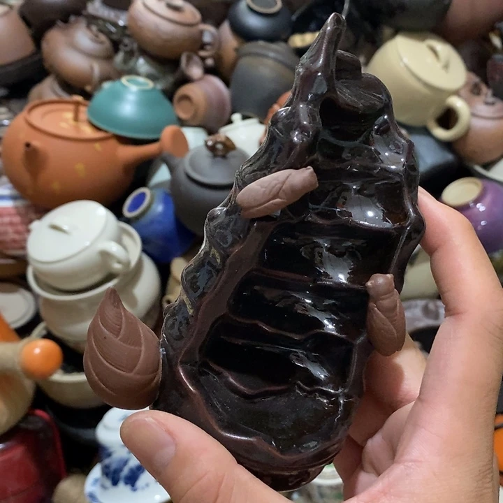 瓷片他人在这世界是什么