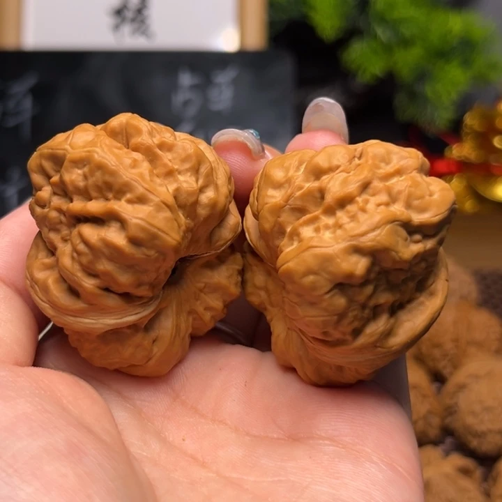 文玩核桃吊坠吴***水40尺蛤蟆49