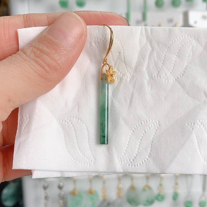 翡翠耳饰银S925镶嵌大*苏翡翠