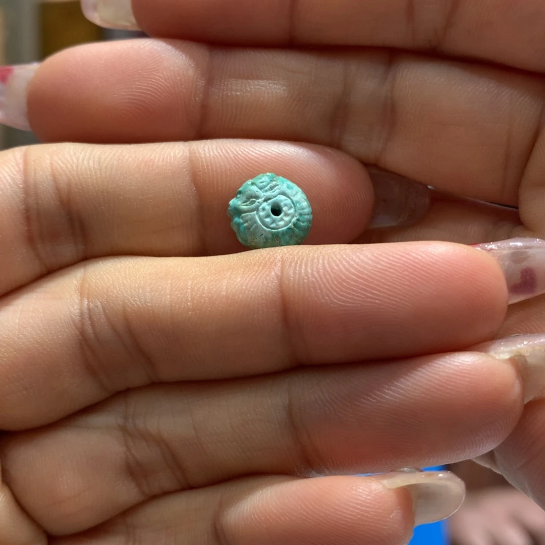 绿松石配饰未镶嵌