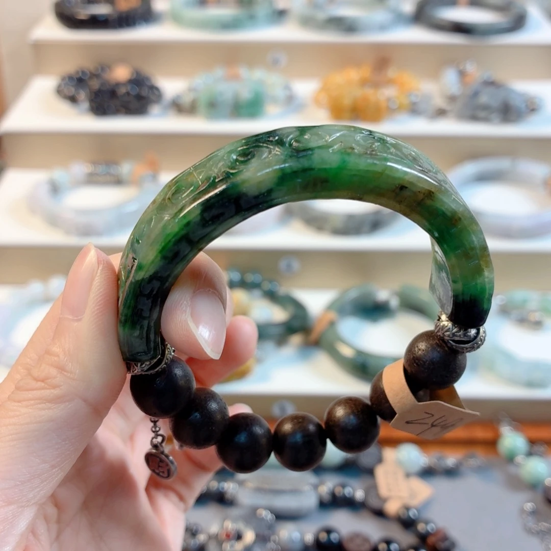 王***臻翡翠未镶嵌手链手串