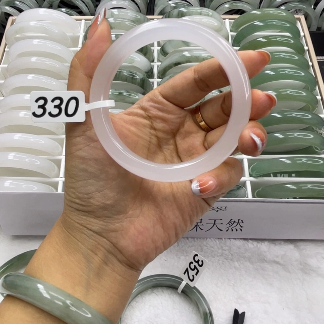 未镶嵌手镯石英质玉330