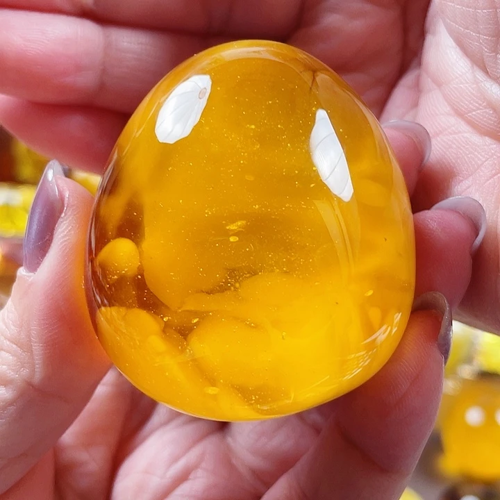 琥珀未镶嵌裸石吊坠