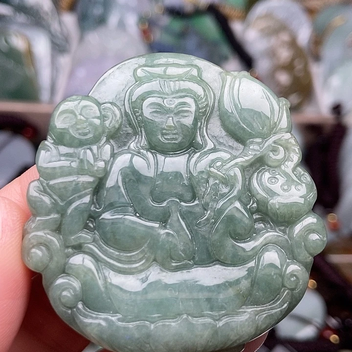 翡翠未镶嵌颈饰翡翠