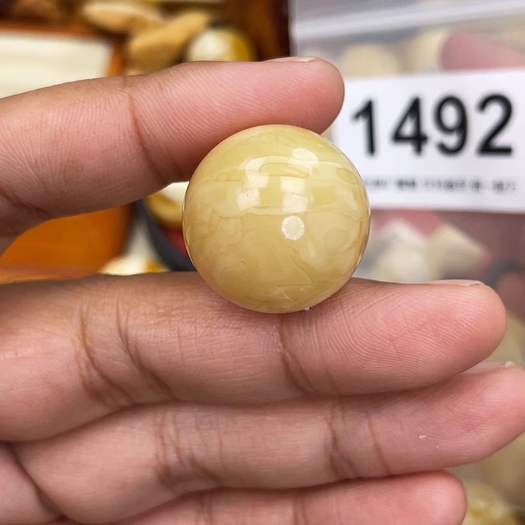 蜜蜡未镶嵌珠宝奇石水线23