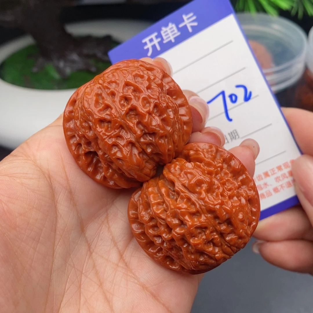 文玩核桃把件40血麒麟702