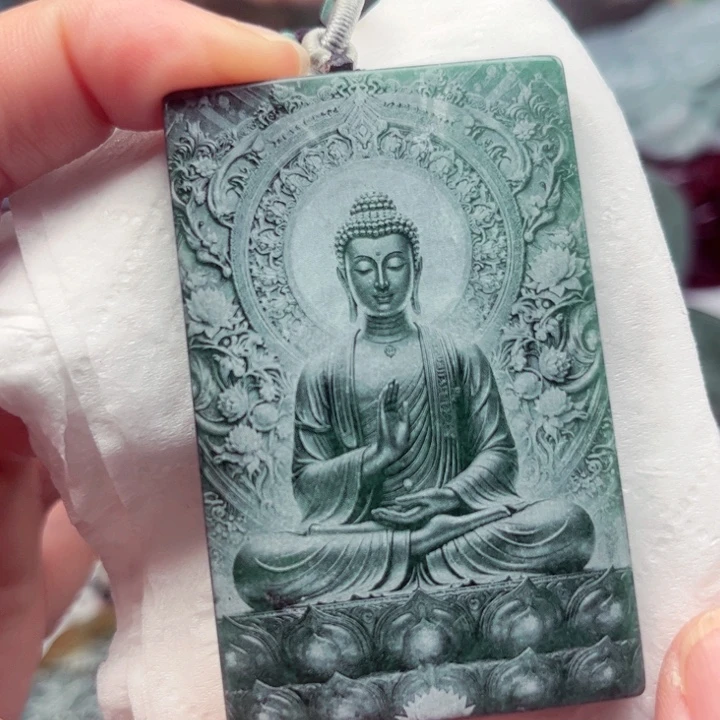 翡翠未镶嵌颈饰挂件