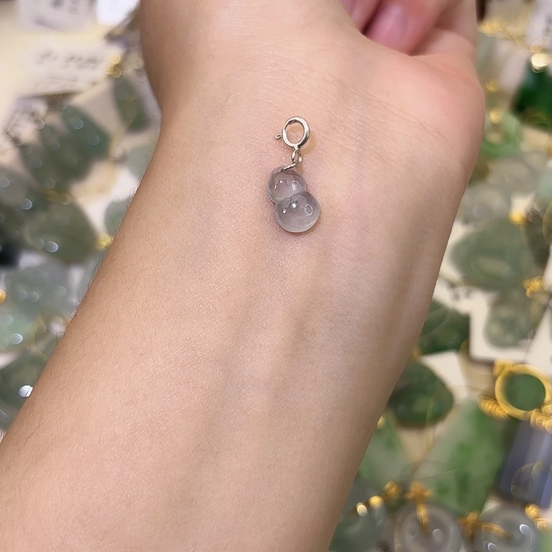 翡翠银S925镶嵌颈饰葫芦