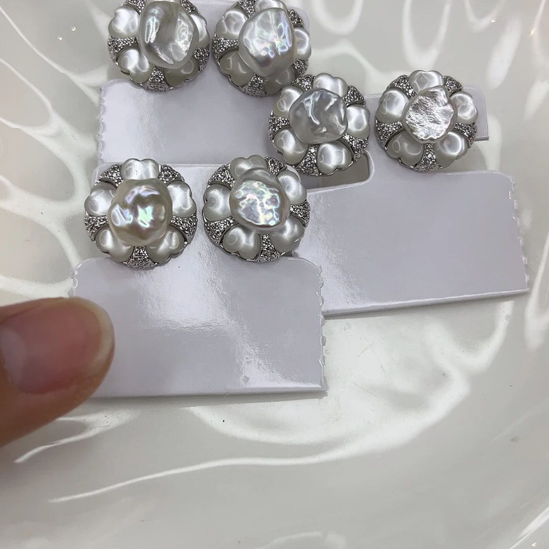 淡水珍珠合金耳饰
