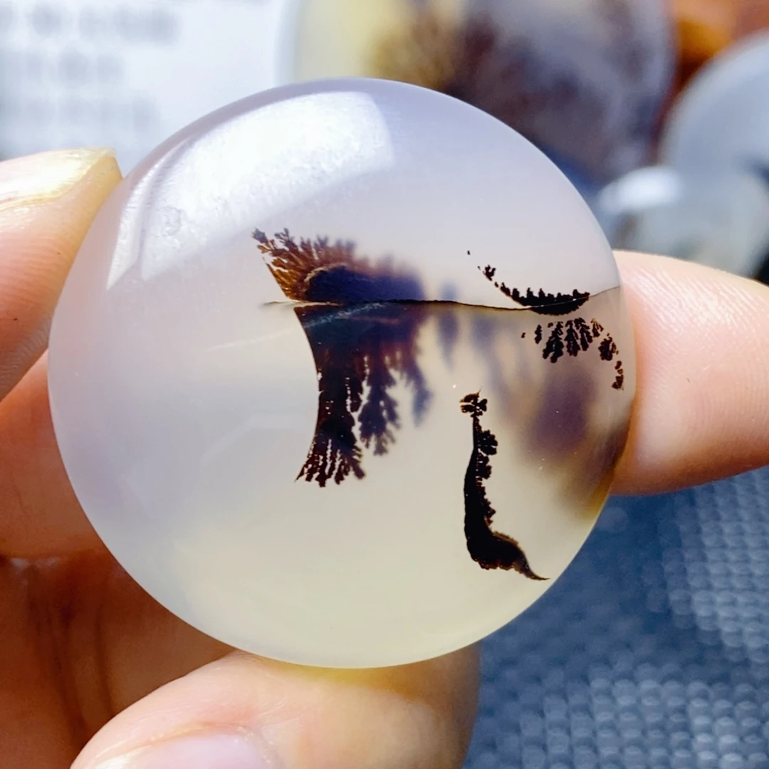 玛瑙/玉髓未镶嵌珠宝奇石