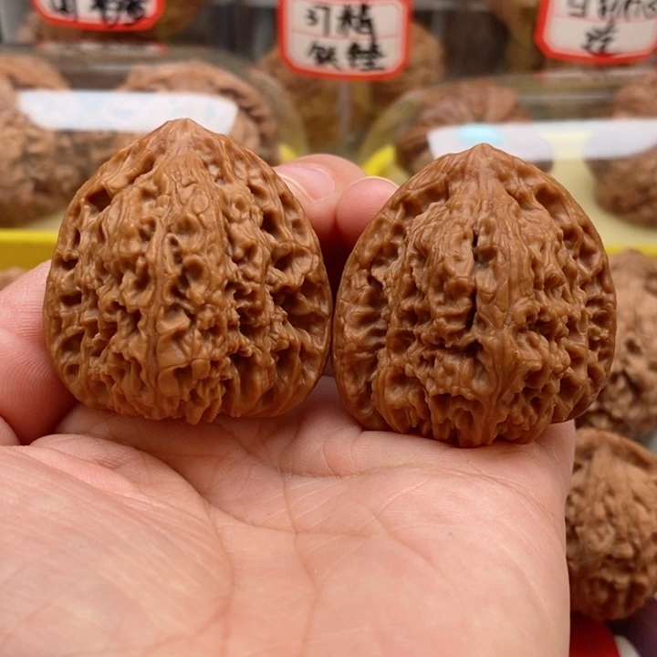 文玩核桃吊坠38南疆有浮黄