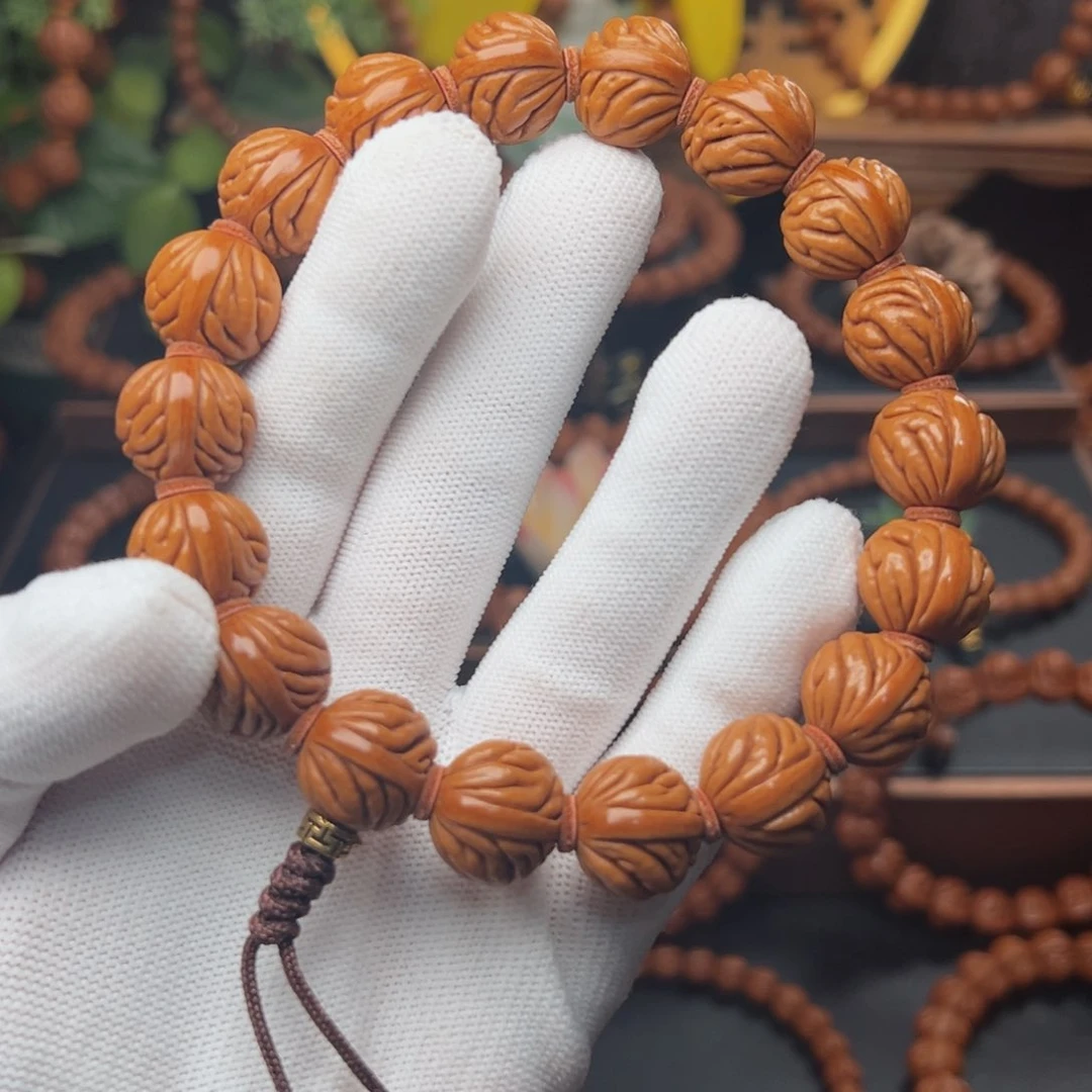 吊坠桃核1.6祥云手持