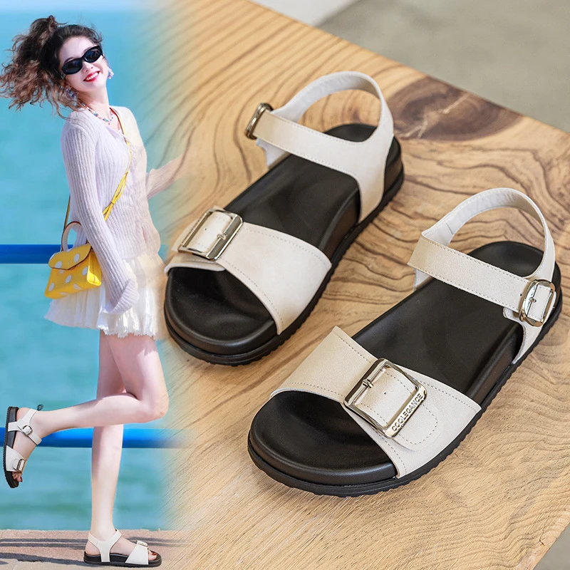 凉鞋女2025夏季新款防滑英伦风平底休闲大码女鞋41—43运动沙滩鞋