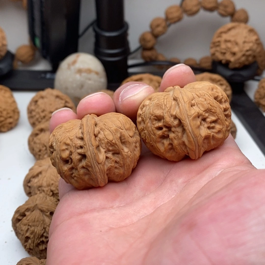 文玩核桃吊坠元宝41+