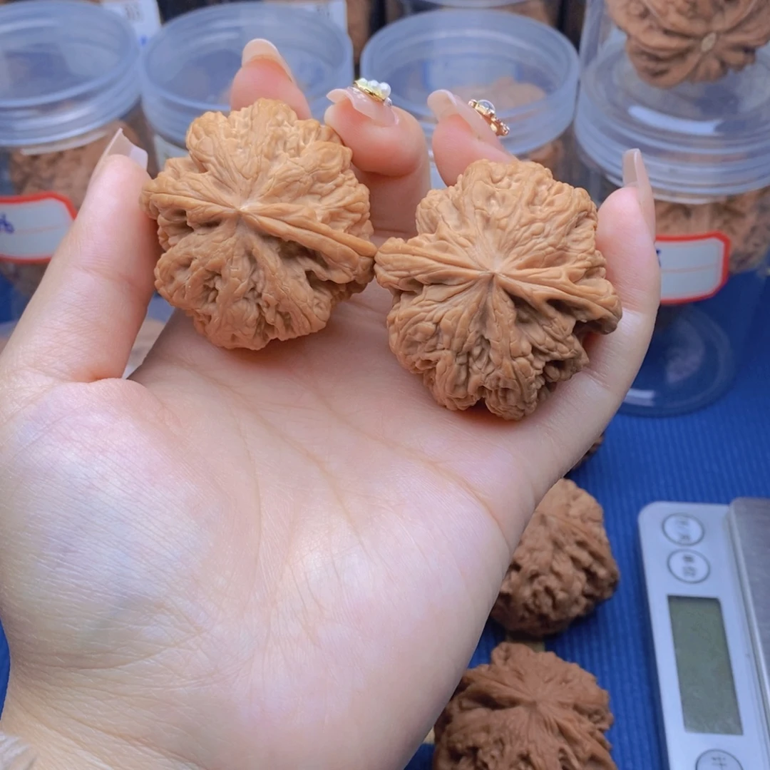 文玩核桃吊坠粗筋毕业对44