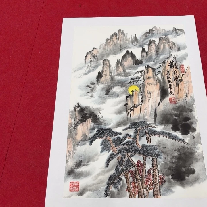 国画花鸟等图案为一体