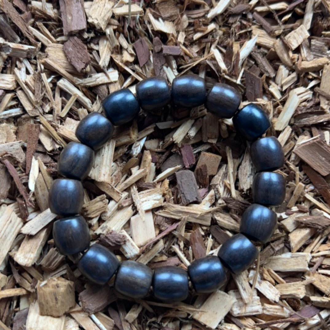 7 福来精选文玩沉香木作手串11mm