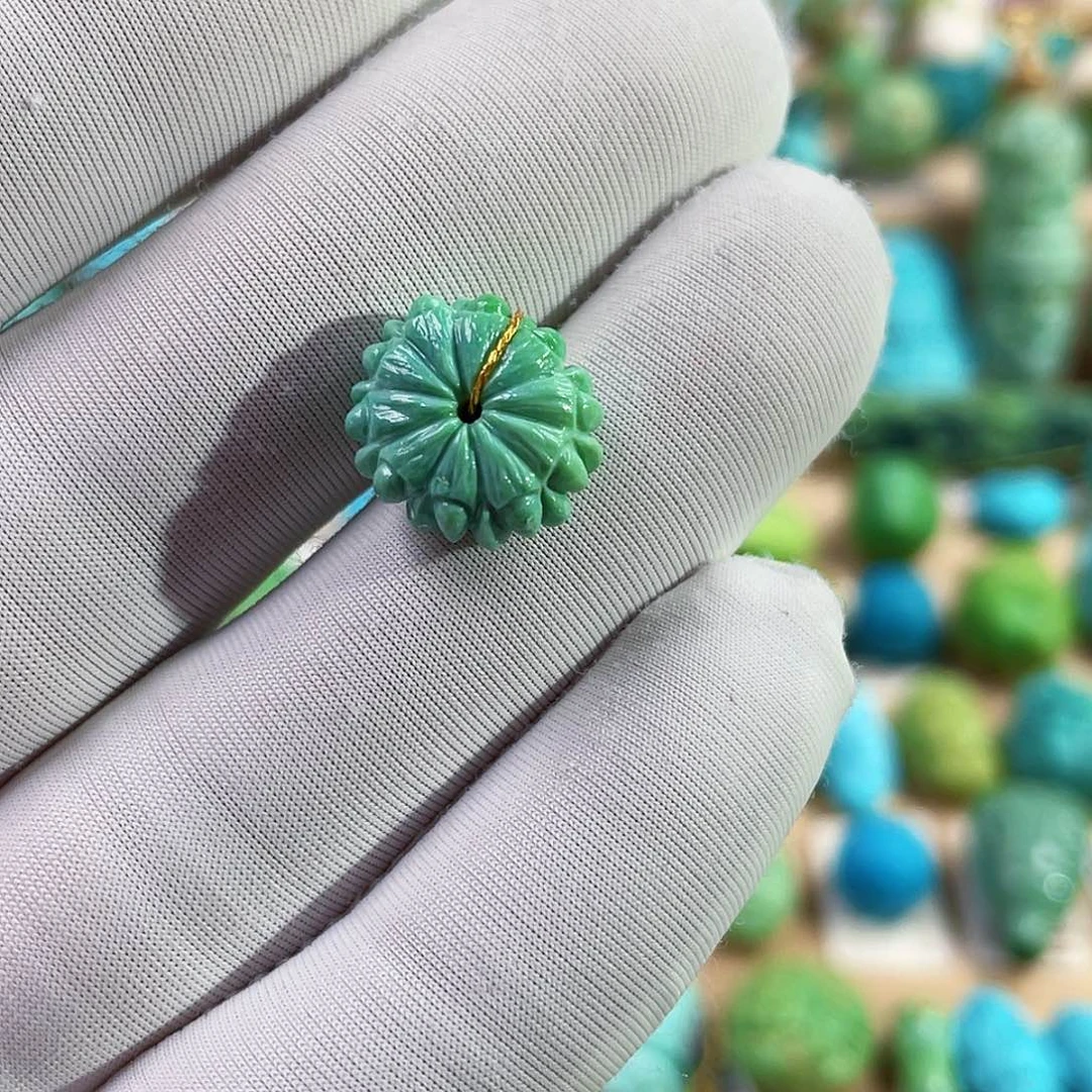 绿松石未镶嵌珠宝奇石