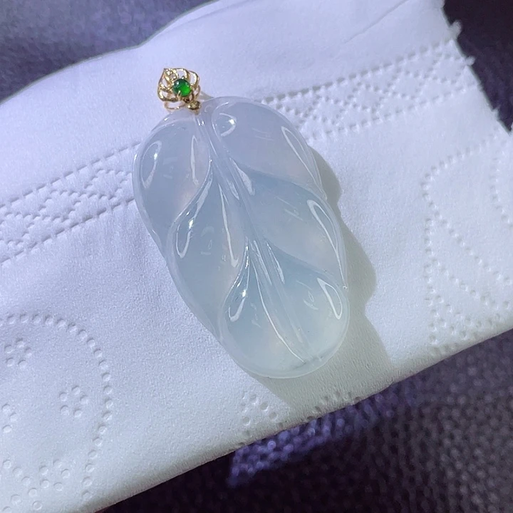 翡翠颈饰18K金镶嵌翡翠