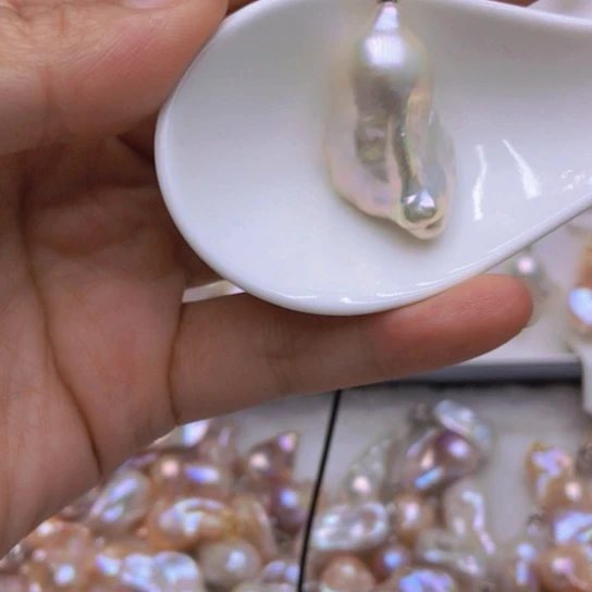 颈饰未镶嵌淡水珍珠