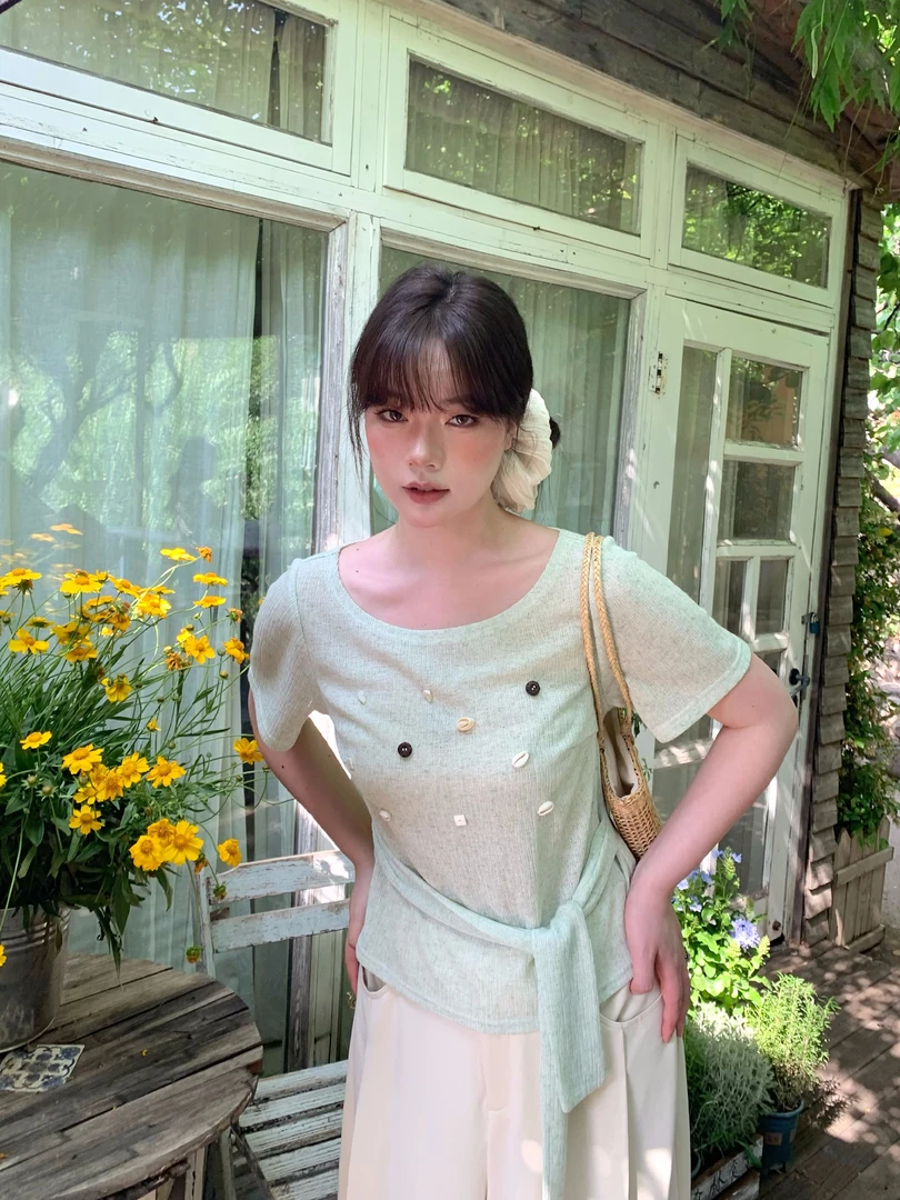 月半鱼【贝壳之夏】设计感短袖女t恤夏季新款收腰显瘦百搭圆领上衣