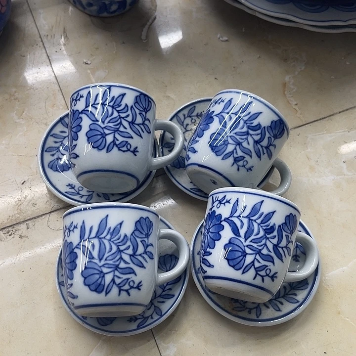 摆件四套一组、茶杯酒杯