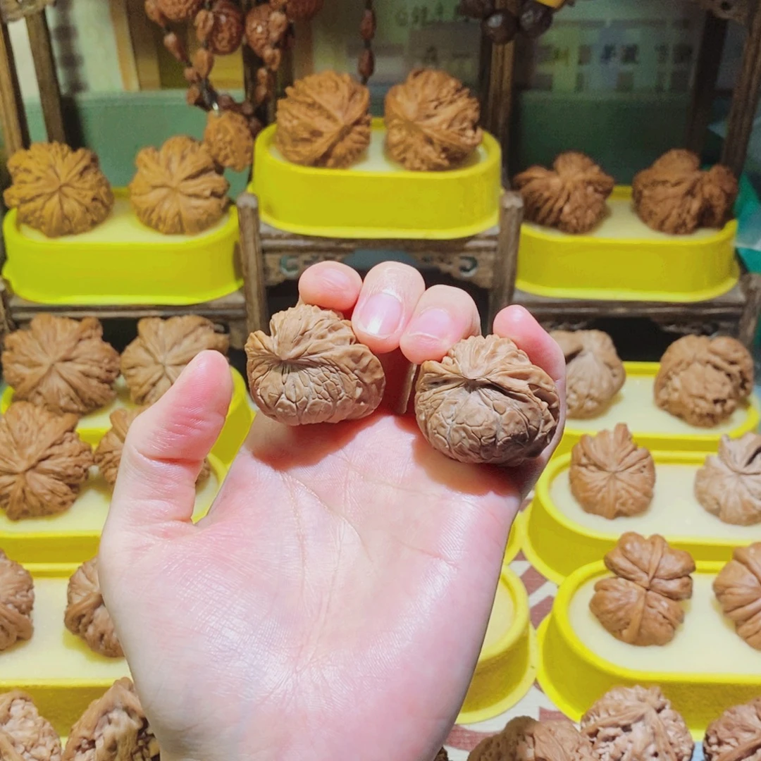 小***峰吊坠文玩核桃宫灯蛇