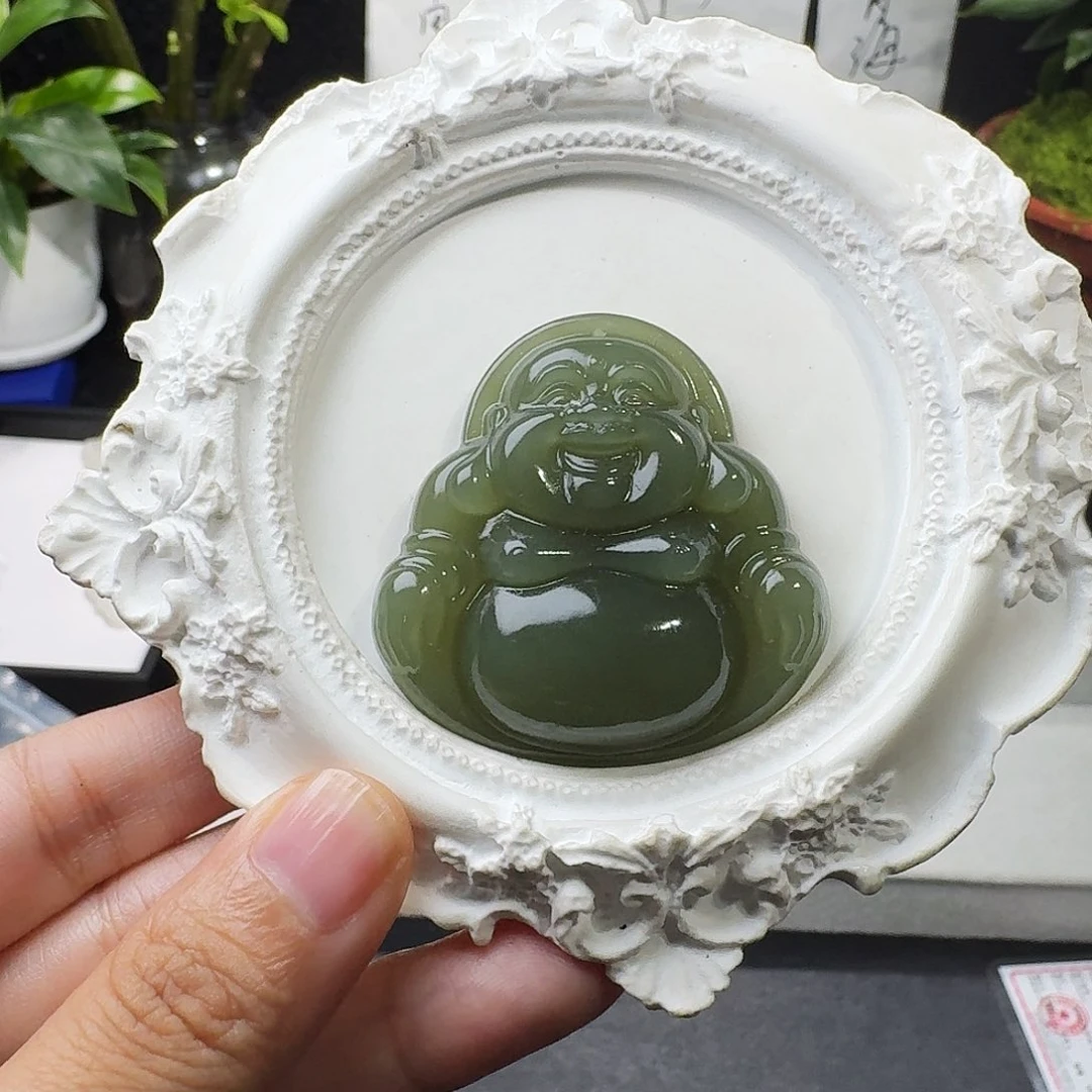 哼***即和田玉未镶嵌颈饰