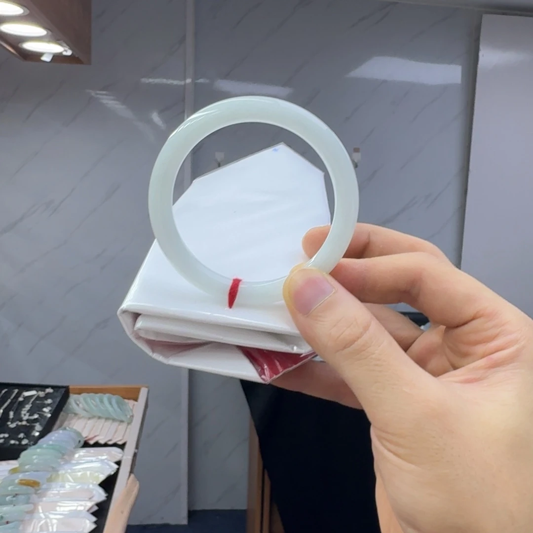 翡翠未镶嵌手镯翡翠